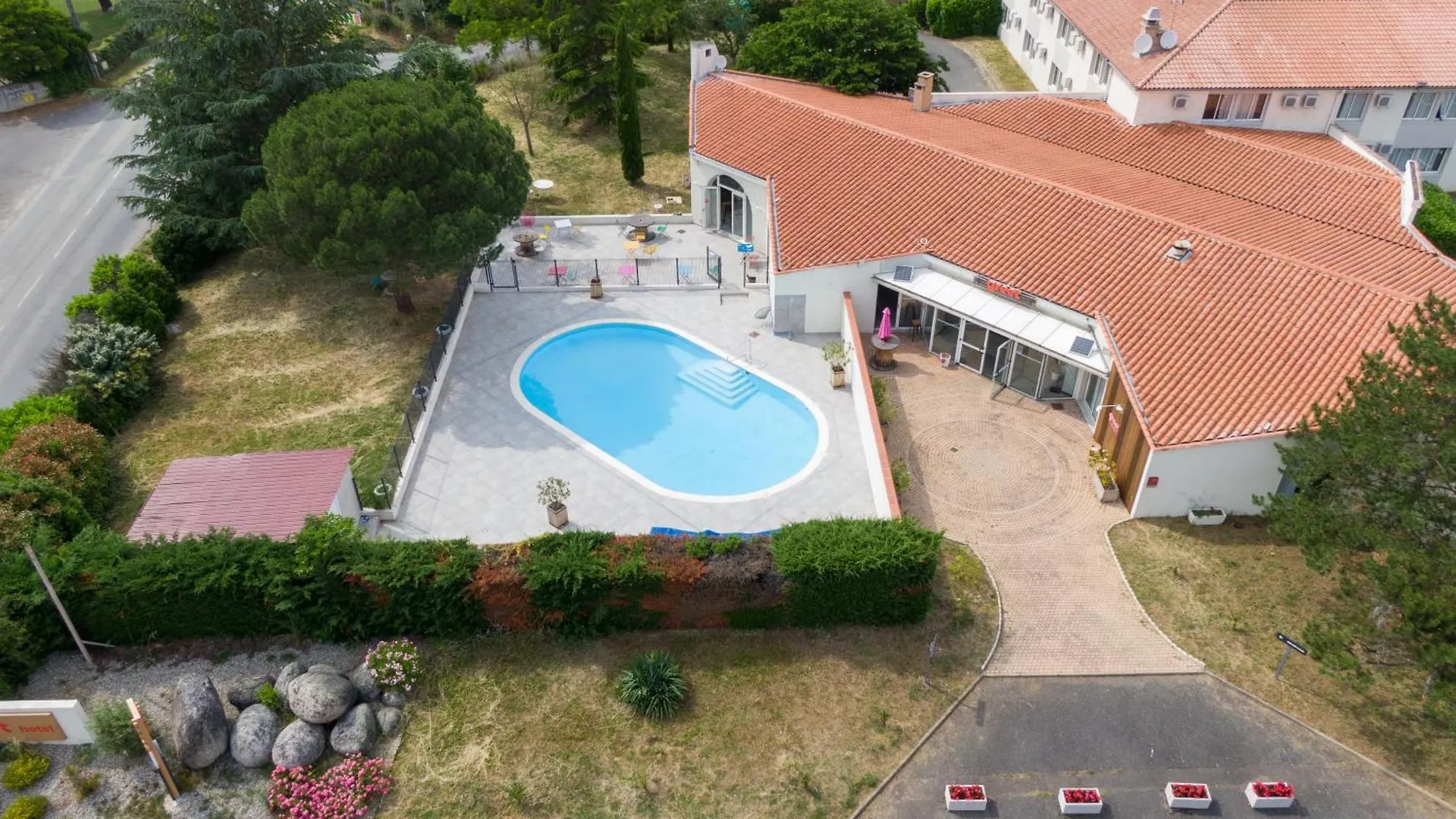 15 Hôtels Familiaux en Midi-Pyrénées pour un Séjour Réussi